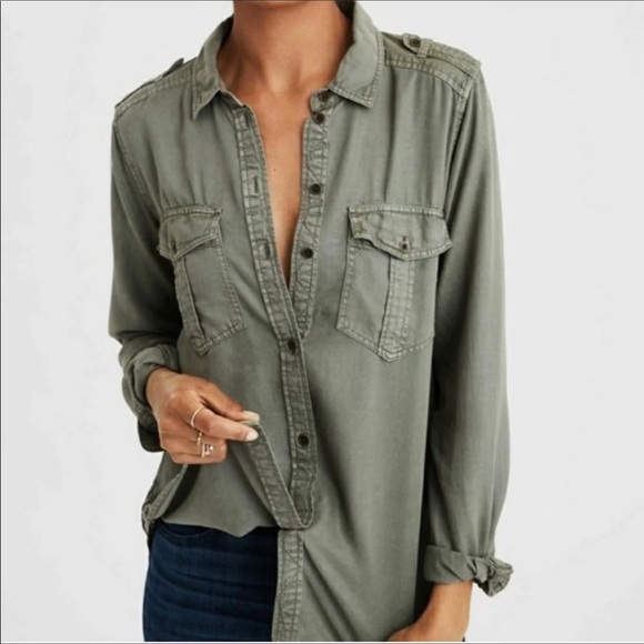 American Eagle Outfitters Tops - Vintage boyfriend shirt